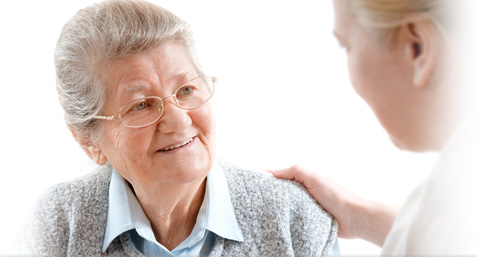 Pflegekraft mit Pflegebedürftiger Person